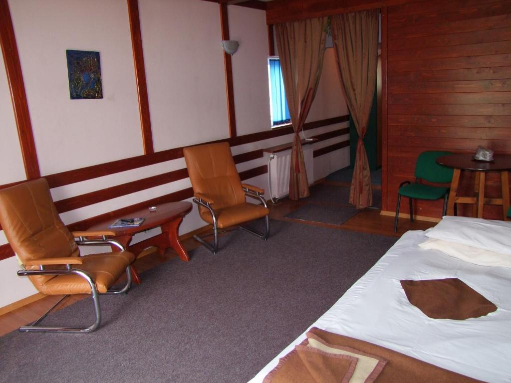 Hotel Silva Dornavátra Szoba fotó