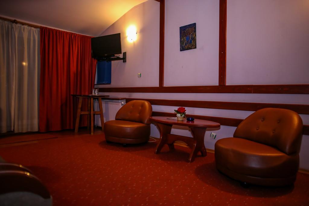 Hotel Silva Dornavátra Kültér fotó