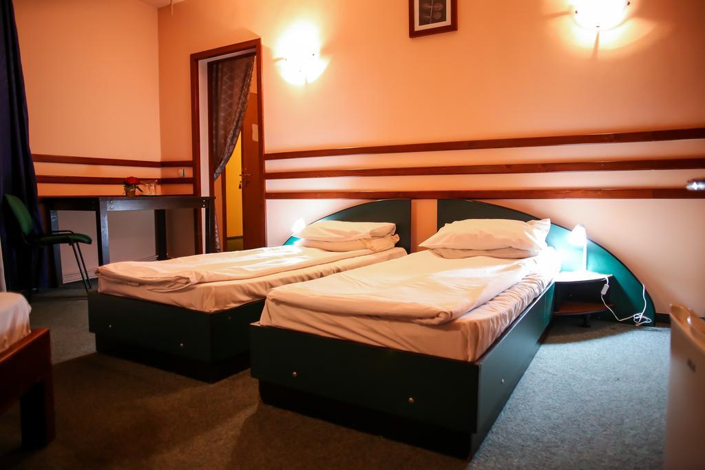 Hotel Silva Dornavátra Kültér fotó