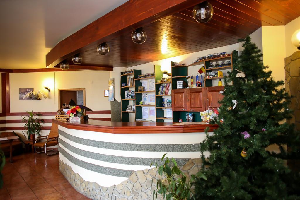 Hotel Silva Dornavátra Kültér fotó