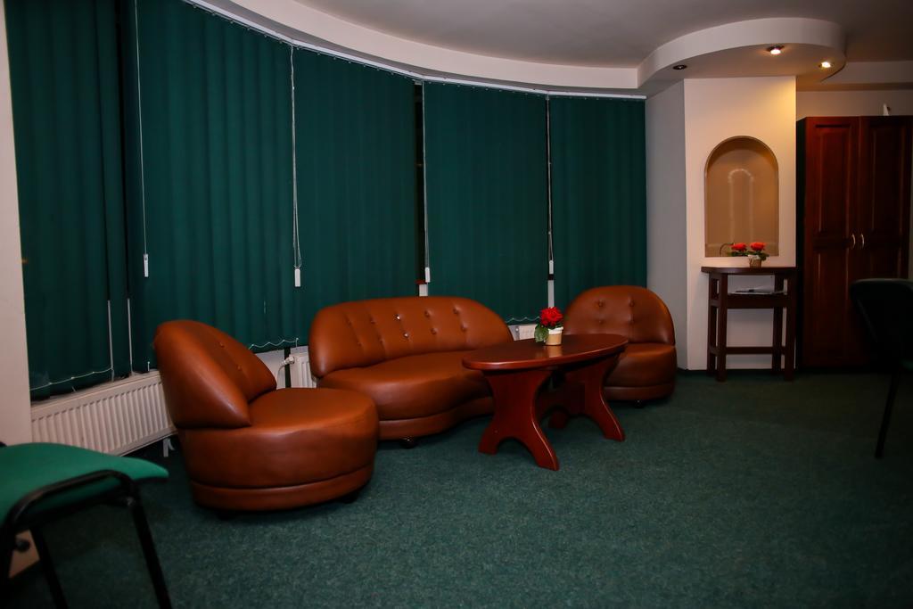 Hotel Silva Dornavátra Kültér fotó