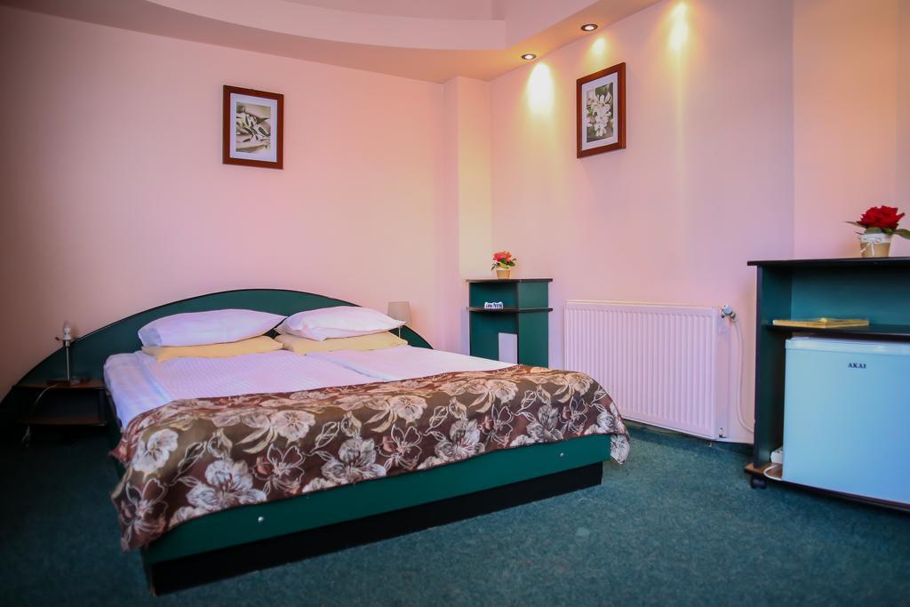 Hotel Silva Dornavátra Kültér fotó